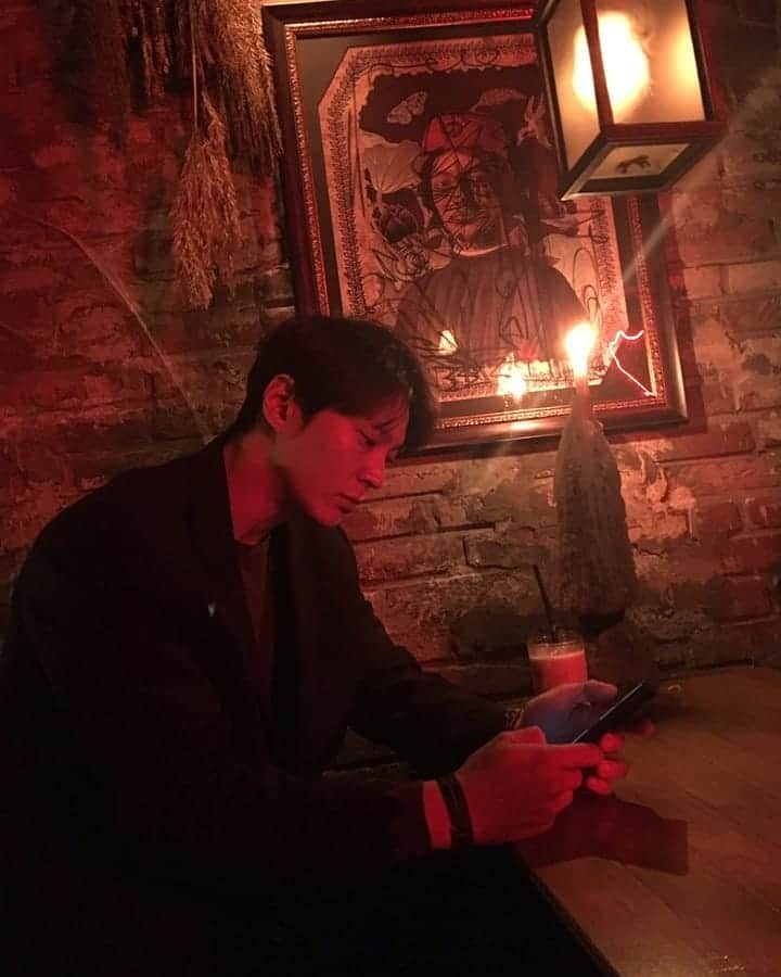 チュウォンさんのインスタグラム写真 - (チュウォンInstagram)「Friday night 😎 (Photo by 정환)」10月25日 22時56分 - zu.won_moon.jun.won