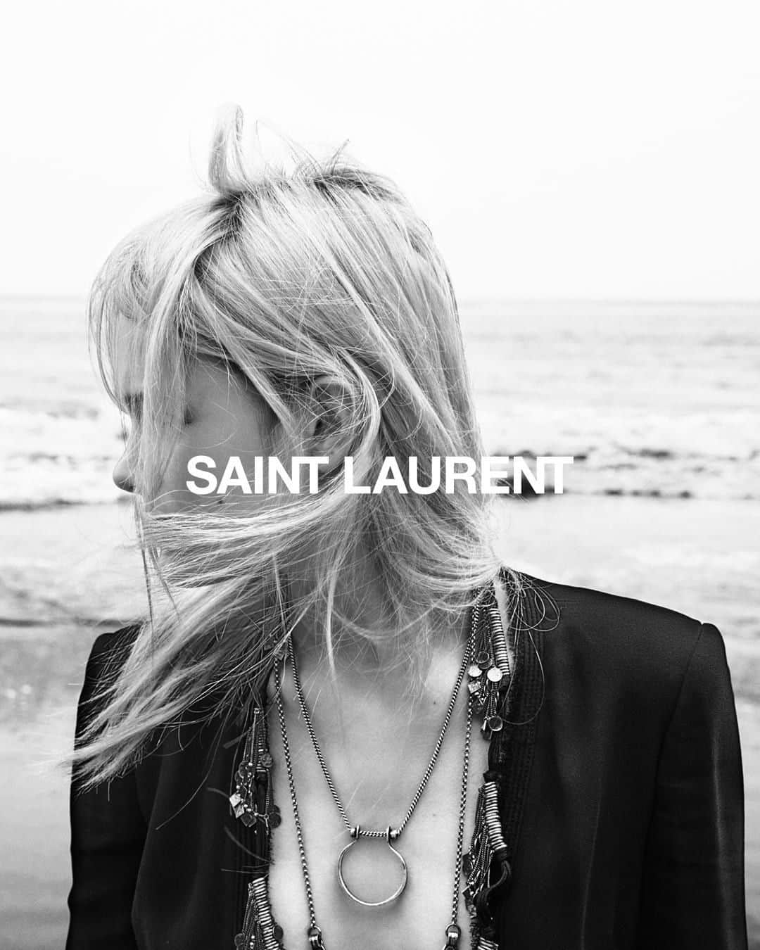 サンローランさんのインスタグラム写真 - (サンローランInstagram)「SIMONA - SPRING 20 #YSL26 by ANTHONY VACCARELLO PHOTOGRAPHED by @graysorrenti ⠀⠀⠀⠀⠀⠀⠀⠀⠀ ⠀⠀⠀⠀⠀⠀⠀⠀⠀ #YSL #SaintLaurent #YvesSaintLaurent @anthonyvaccarello」10月26日 1時00分 - ysl