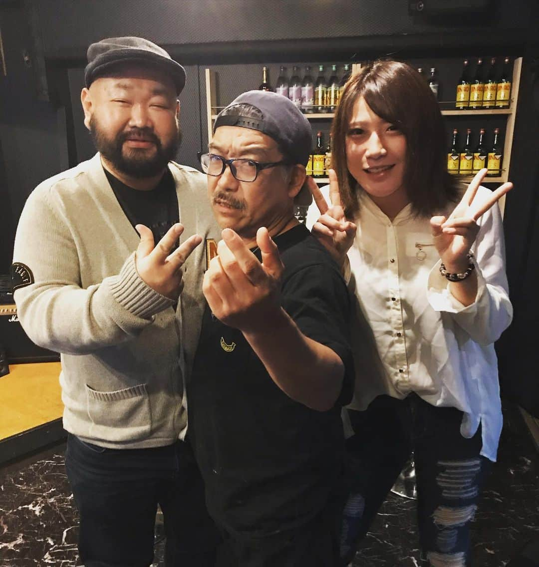 ハチミツ二郎さんのインスタグラム写真 - (ハチミツ二郎Instagram)「久しぶりに清志さんと会いました！三女　林下詩美選手とも初めて会えました。  #痛快ビッグダディ #コダカラー清志 #林下詩美 #セラピスト」10月26日 0時57分 - jirohachimitsu