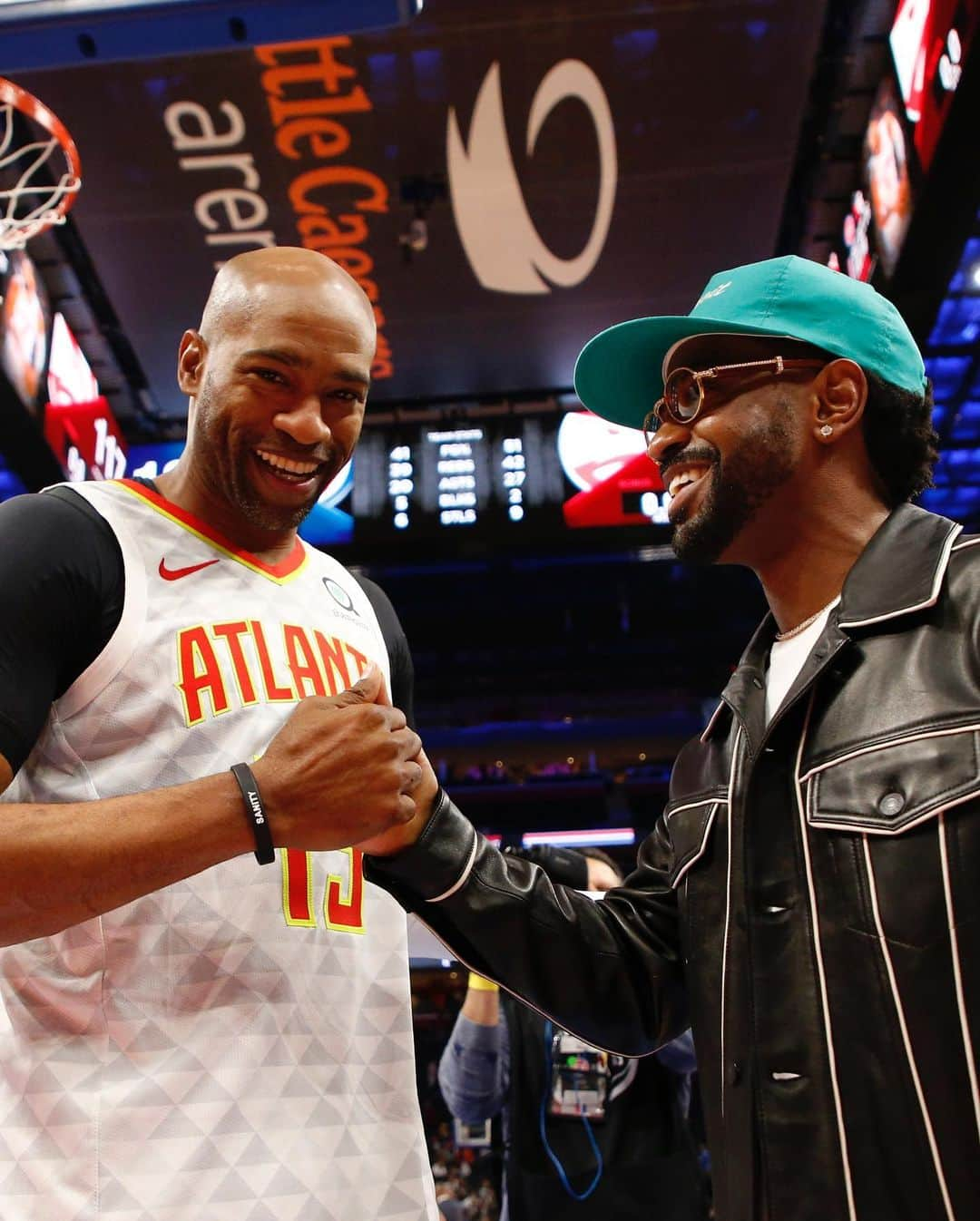 ビッグ・ショーンさんのインスタグラム写真 - (ビッグ・ショーンInstagram)「When I start havin babies I’m a need  daughter beautiful as you, On God! Lotta legends in da building last night for da 1st home game, love! @detroitpistons」10月26日 1時08分 - bigsean