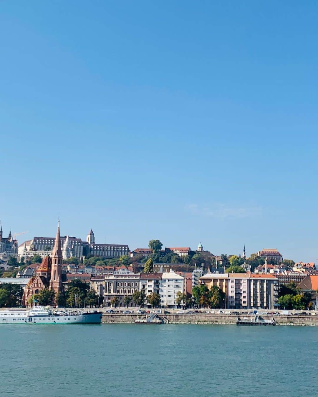 岩上愛美さんのインスタグラム写真 - (岩上愛美Instagram)「【Budapest/Hungary🇭🇺】 2019/10/8.9 ブダペストで医学生として頑張ってる日本人の友達に会いに🤝すごいな〜  市内観光😚  #budapest #hungary #europe #trip #ブダペスト #ハンガリー #ヨーロッパ #ヨーロッパ周遊 #一人旅 #女子旅」10月26日 4時02分 - amiiwakami