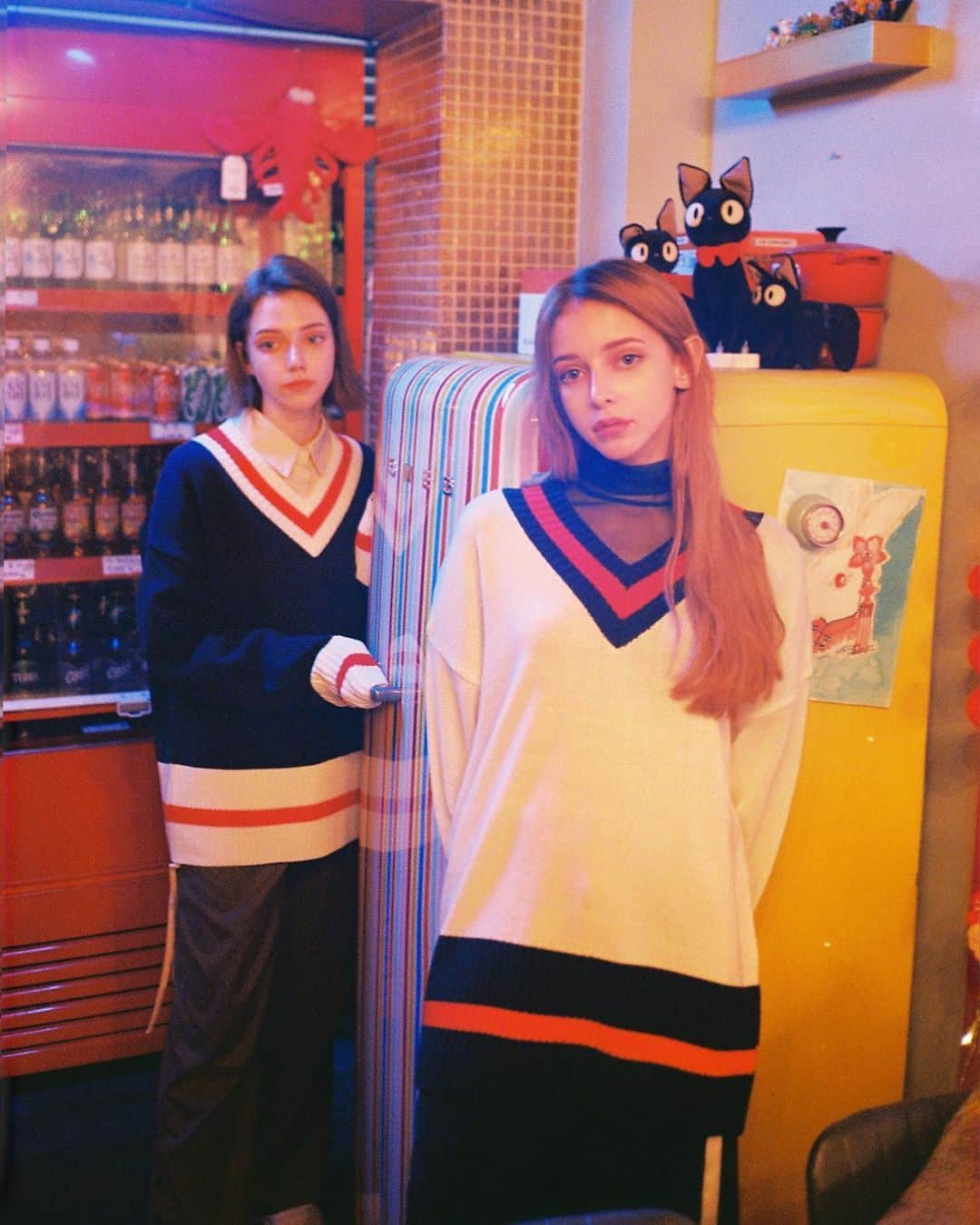 Chuuさんのインスタグラム写真 - (ChuuInstagram)「Strawberry Milk 19fw "Milk Club"  락커룸에서 방금 나온것같은 편안함과 귀여움으로 디자인된 2019FW 스베밀 아이템들! 일상속에서 편하게 입을수있는 소재감과 디자인의 2019FW 컬렉션은 "Milk Club"이라는 주제로 출시됩니다.  실용적이며 편안한 룩에 유니크한 프린트와 로고플레이로 디자인된 19FW 스베밀. 하루빨리 밀크클럽에 조인하세요!  #chuuseoul @strawberrymilk_chuu」10月26日 10時04分 - chuu_official