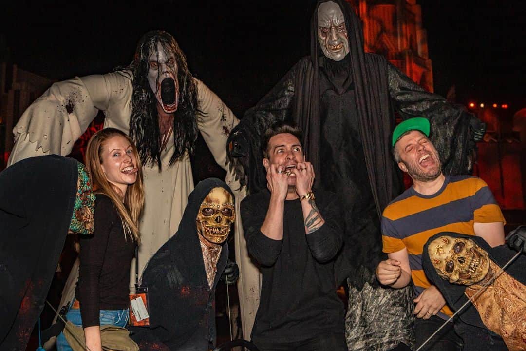 のインスタグラム：「Panic! at Horror Nights. @HorrorNights @UniStudios #UniversalHHN」