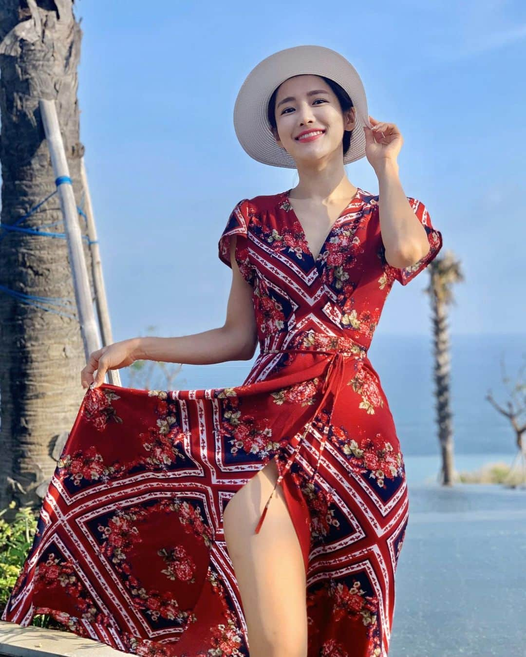 ガン・ヒョンギョンさんのインスタグラム写真 - (ガン・ヒョンギョンInstagram)「좋은아침❤️ #goodmorning #bali #sohappy」10月26日 8時12分 - babebani