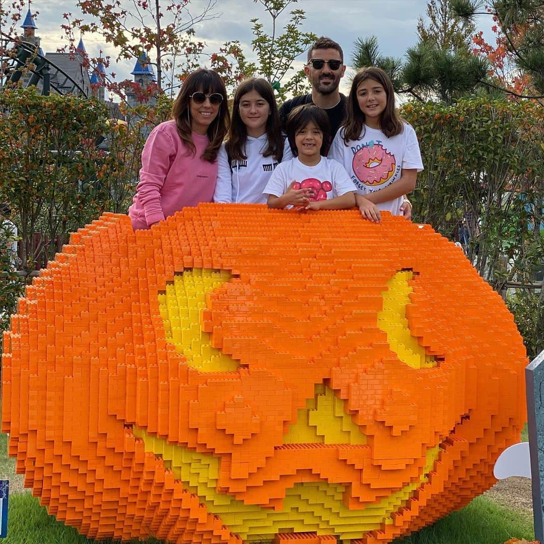 ダビド・ビジャさんのインスタグラム写真 - (ダビド・ビジャInstagram)「Family day!!! #レゴランド #legolandnagoya #zol #familygoals」10月26日 17時48分 - davidvilla