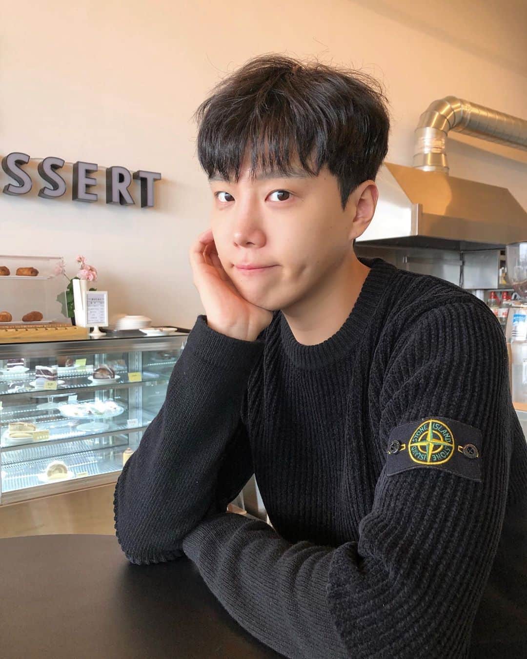 イェジュン のインスタグラム：「당충저언⚡️🍰」