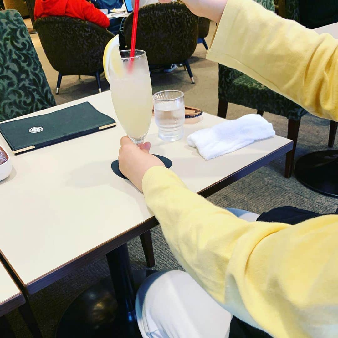 小谷実由さんのインスタグラム写真 - (小谷実由Instagram)「🍋🌹🍋🌹 #喫茶部」10月26日 18時12分 - omiyuno