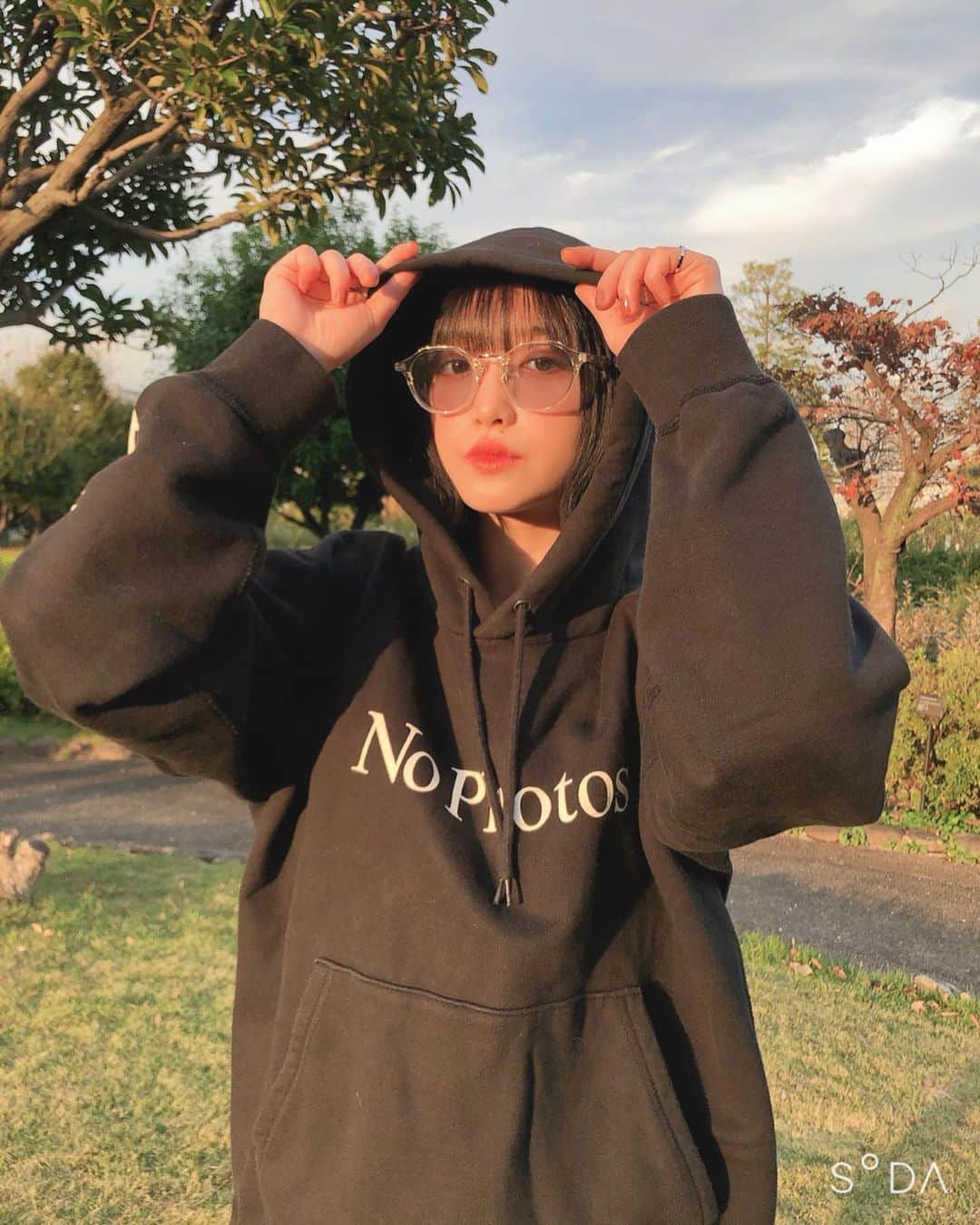 吉田凜音のインスタグラム：「#パーカーの季節だお #漏れなく盛れます #SODA」