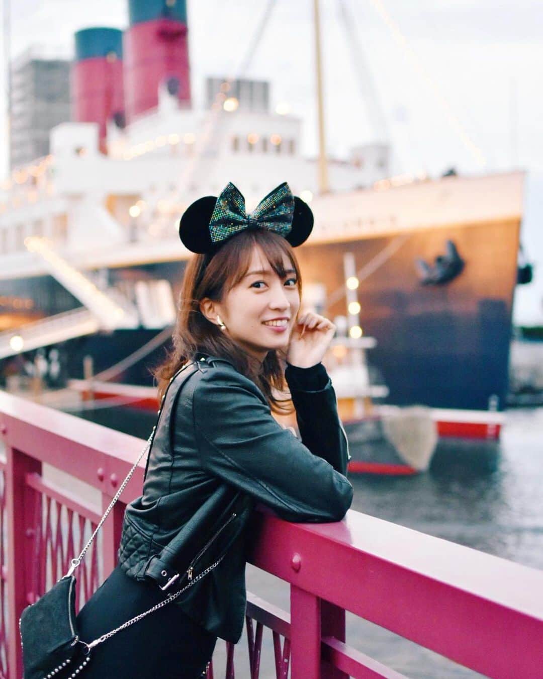 瀬口かなさんのインスタグラム写真 瀬口かなinstagram ディズニーデートしよ ブラックコーデディズニー Tds ディズニーシー Tokyodisneysea ディズニーコーデ Disneysea ディズニー ディズニーデート 10月26日 18時28分 Seguchikana