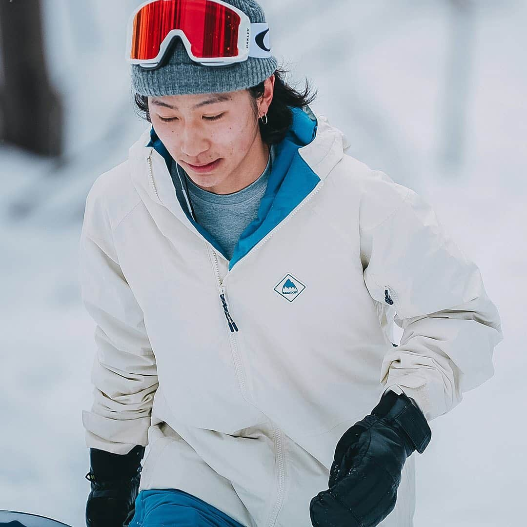 Burton Japanさんのインスタグラム写真 - (Burton JapanInstagram)「圧倒的な支持を得るBurtonのスノーボードジャケット&パンツ。ソリッドからプリント、カラーブロックまで、豊富なデザインを取揃えています。Photo: @akira457_ #Winter2020Burton」10月26日 18時34分 - burtonjapan