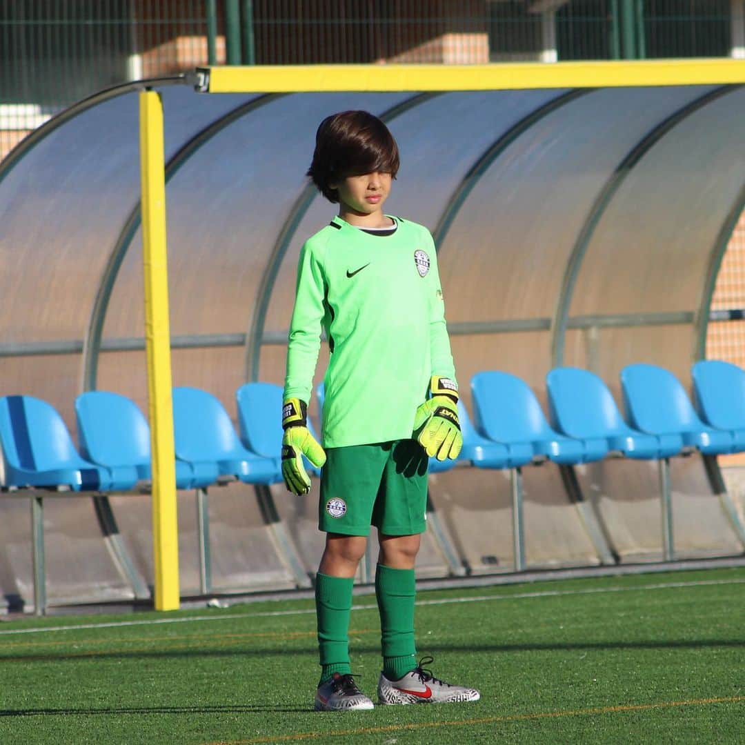 ジョルディ・コディーナさんのインスタグラム写真 - (ジョルディ・コディーナInstagram)「@luccacodina13 #futbol #portero #goalkeeper」10月26日 18時35分 - codina30