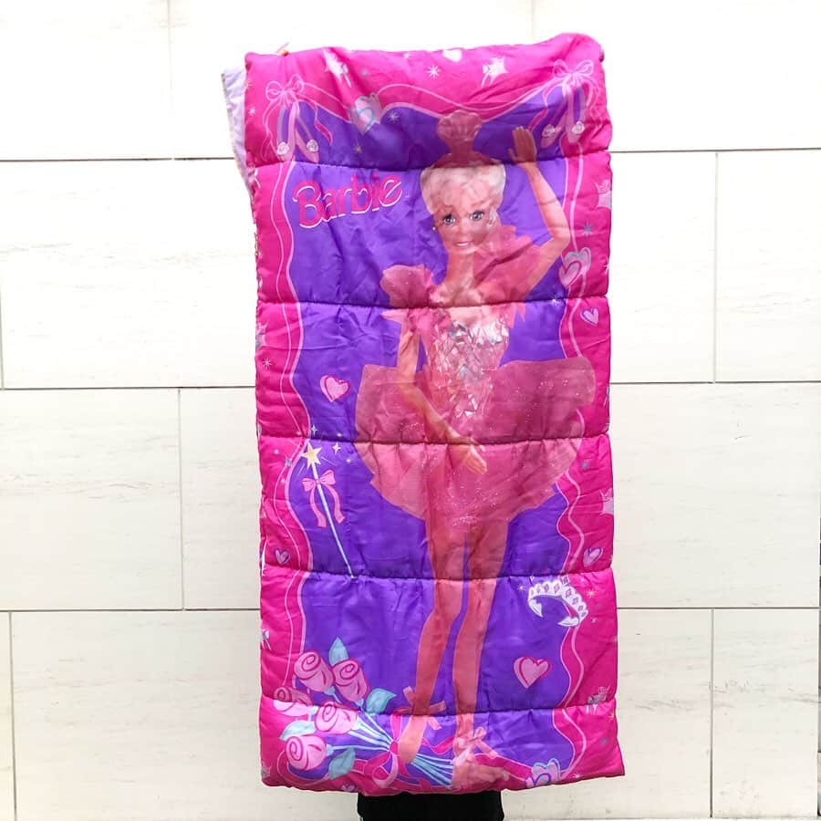 おもちゃやSPIRALさんのインスタグラム写真 - (おもちゃやSPIRALInstagram)「90's Barbie Sleeping Bag入荷しました！！！ 9800円です！！」10月26日 18時52分 - spiral_toy