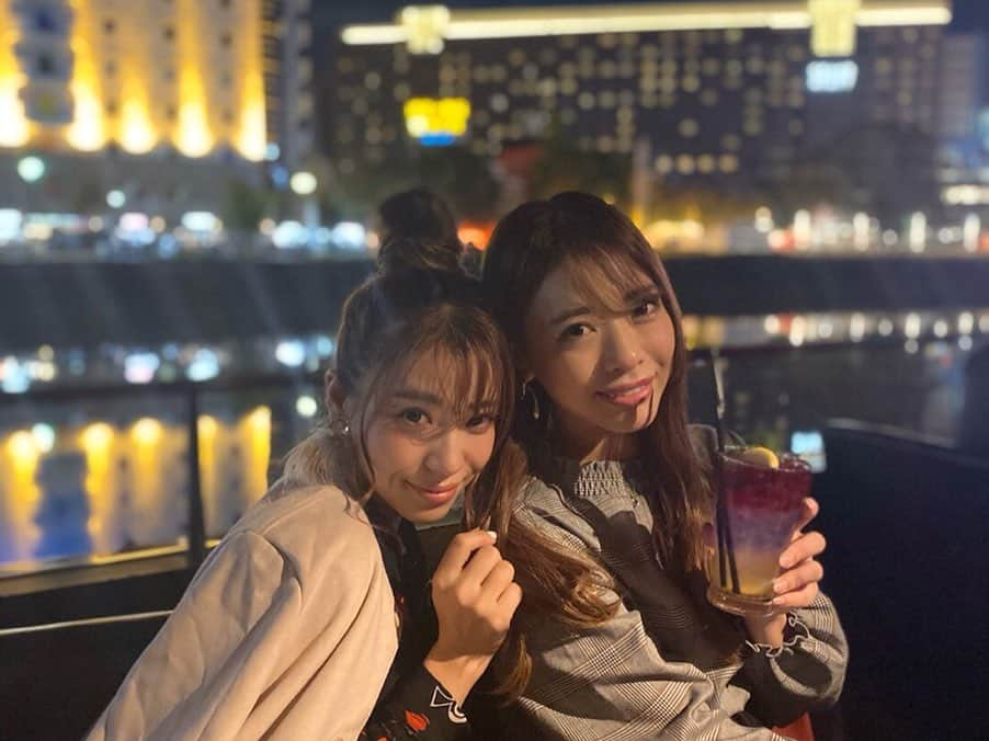 中村かなさんのインスタグラム写真 - (中村かなInstagram)「このメンバーで出張楽しすぎるっ🥺💕 このバーもステキすぎる🥺💕 ・ ・ ・ ・ ・ #アイフォン11のカメラ優秀すぎる #加工なしが辛いけど背景のボケ感👍 #終わっちゃうのさみしい #A型B型O型のラインナップ #デートで来たいお店 #女子会も楽しい #ステキすぎる🥺 #来月も来たい  #博多ラブ #中州 #博多グルメ #キャナルシティ #ミツバチ #博多バー #mitsubachi  #福岡 #タビジョ #女子旅 #tabijyo #hukuoka #hakata  #japanesegirl #ig_japan」10月26日 10時52分 - k777pime