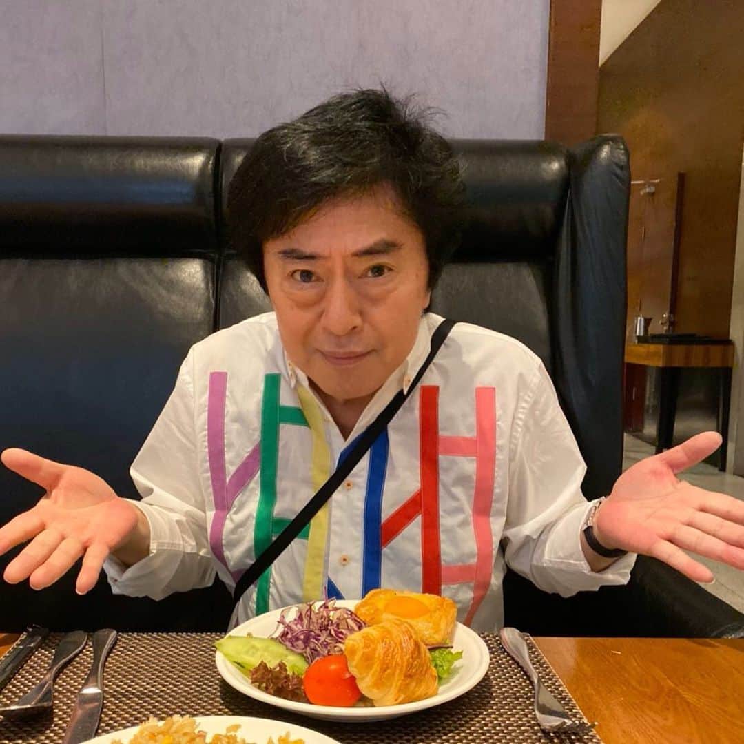 水木一郎さんのインスタグラム写真 - (水木一郎Instagram)「朝食食べて元気いっぱい。 あと2時間後にランチだ（笑） #広州　 #水木一郎」10月26日 11時13分 - ichiromizuki