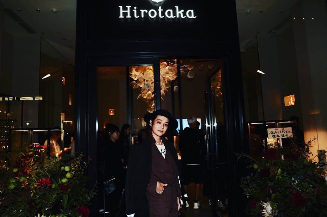 竹下玲奈さんのインスタグラム写真 - (竹下玲奈Instagram)「HIROTAKAのpartyに行ってきました✨ お店の内装とジュエリーがとてもリンクしていてジャングルを歩いていて宝石を見つけた気持ちになりました💎 @hirotakajewelry  #hirotakajewelry」10月26日 11時29分 - renatakeshita
