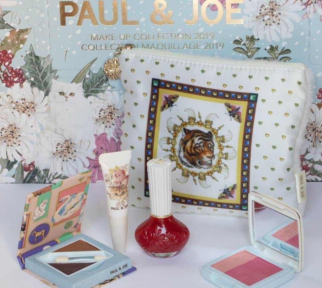 のインスタグラム：「・⠀ Eyeshadows, blush, nail polish and treatment, and a chic pouch to carry them all in..⠀ ⠀ This year’s advent calendar is a one-stop-shop for your holiday party looks!⠀ ⠀ ■PAUL & JOE MAKE UP COLLECTION 2019⠀ Available from 11/1(Fri)⠀ ⠀ *Check your local market for availability*⠀ ⠀ #PaulandJoe #paulandjoebeaute #ポールアンドジョー #ポールアンドジョー #クリスマスコフレ #クリスマスコフレ2019 #アドベントカレンダー #限定コスメ #猫 #猫コスメ #happyholidays #Christmas #adventcalendar #catofinstagram #holidaymakeup #holidaycollection #holidaygifts #holiday #gift #ギフト #クリスマス #LetitSnow」
