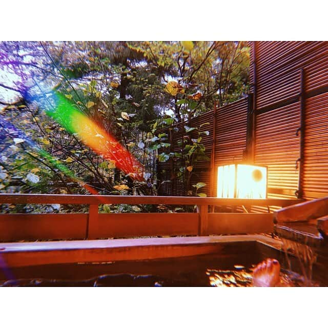 IVANさんのインスタグラム写真 - (IVANInstagram)「* ♨️🦀🌳🌿✨💓 ONSEN♡ * #toyama#onsen#nature#bath #love#relax #翠明 #温泉 #お仕事からの癒し時間 #束の間でも最高でした♡ #源泉かけ流し」10月26日 12時40分 - fresanaca