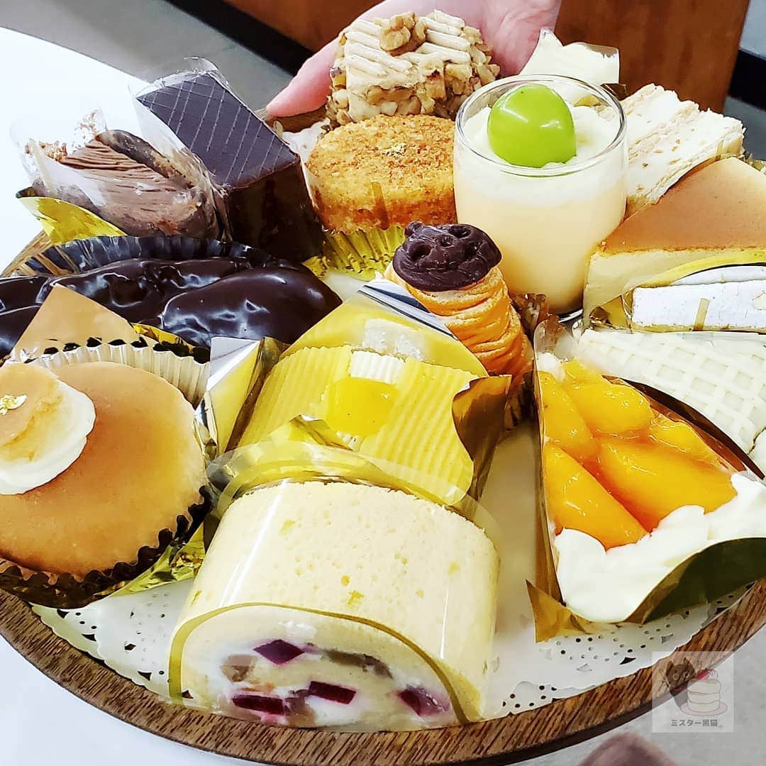 ミスター黒猫（黒猫仙人）のグルメインスタ