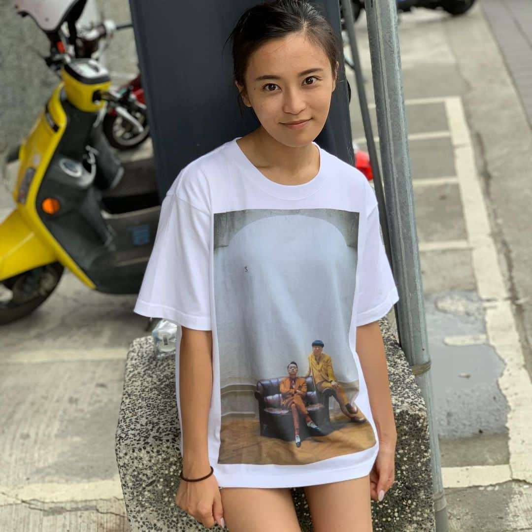 小島瑠璃子さんのインスタグラム写真 - (小島瑠璃子Instagram)「🇹🇼 バナナマンライブ「S」 グッズTシャツ。 安心してください、 履いてますよ。」10月26日 14時59分 - ruriko_kojima