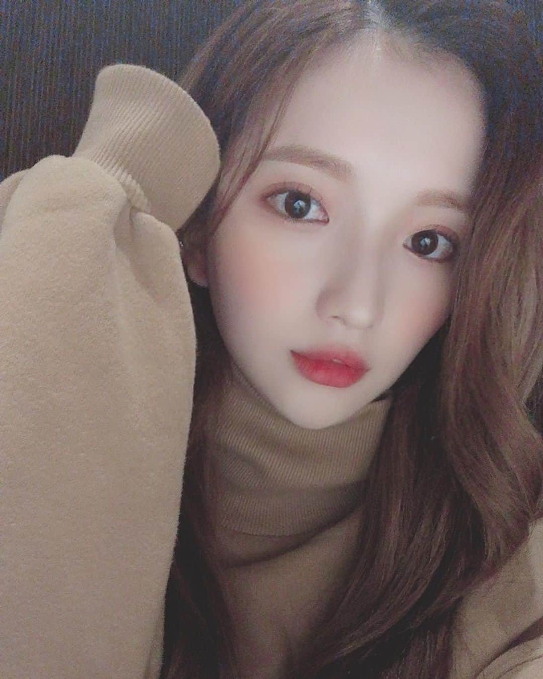 南りほのインスタグラム：「寒いなぁ。」