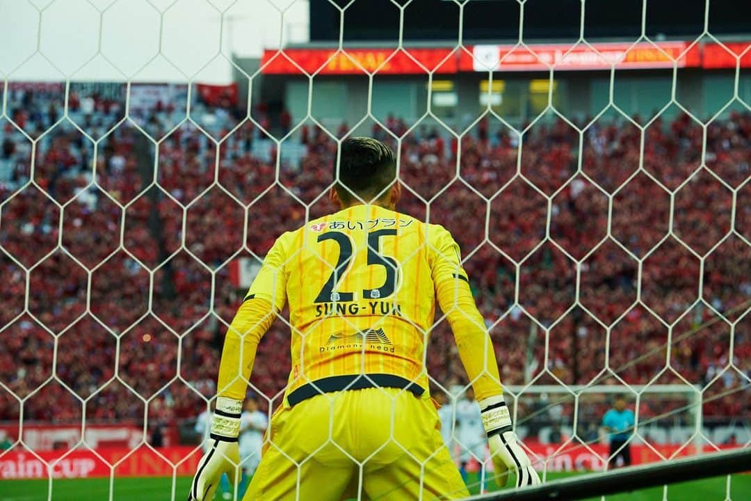 コンサドーレ札幌さんのインスタグラム写真 - (コンサドーレ札幌Instagram)「.............﻿ ﻿ Levain Cup FINAL﻿ ﻿ クソンユン﻿ @sy.g94627 ﻿ ﻿ #consadole #コンサドーレ﻿ #Jリーグ　#JLEAGUE﻿ #ルヴァンカップ #levaincup #YBC﻿ #football #soccer﻿ #supporter #サポーター﻿ #soccerphotography﻿ #soccertime﻿ #北海道　#HOKKAIDO﻿ #札幌　#SAPPORO﻿ #Ｊリーグ #ルヴァンカップ﻿ #これが伝統Ｊリーグ唯一の決勝」10月26日 16時49分 - hokkaido_consadole_sapporo