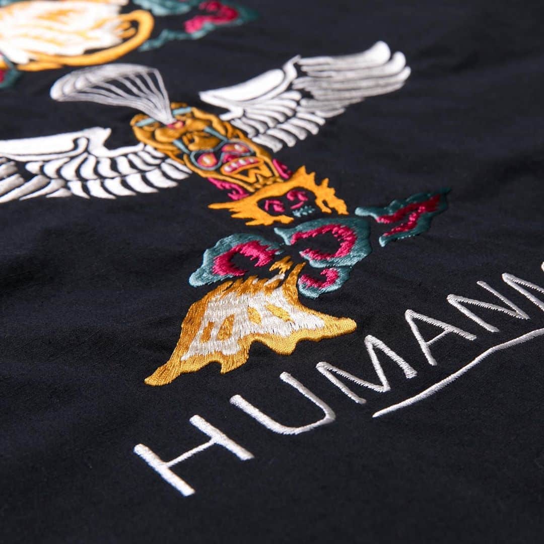 HUMAN MADEさんのインスタグラム写真 - (HUMAN MADEInstagram)「"WTAPS MILL JUNGLE LS" now available in store and online. www.humanmade.jp  WTAPSの定番人気を誇るMILLシリーズのWMILL-LSをカスタムしたジャングルシャツです。コットン/ナイロン交織のリップストップ生地に施したハート刺繍が特徴です。 Popular WTAPS custom jungle shirt featuring heart embroidery on cotton/nylon ripstop fabric.」10月26日 17時02分 - humanmade