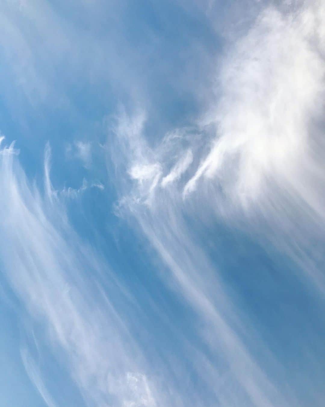 ムン・ガヨンさんのインスタグラム写真 - (ムン・ガヨンInstagram)「오늘 구름 예뻐😁」10月26日 17時13分 - m_kayoung