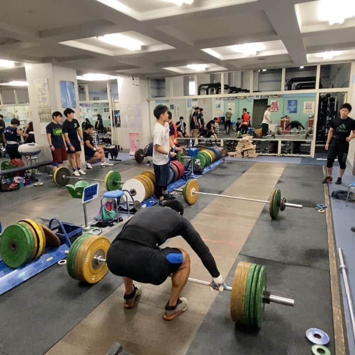 のインスタグラム：「- snatch 140 kg  #ウエイトリフティングやろうぜ #weightlifting #snatch #cleanandjerk #squat #deadlift  #耐えて勝つ #率先垂範 #山本俊樹 #LEGACYLIFTER #nano9」
