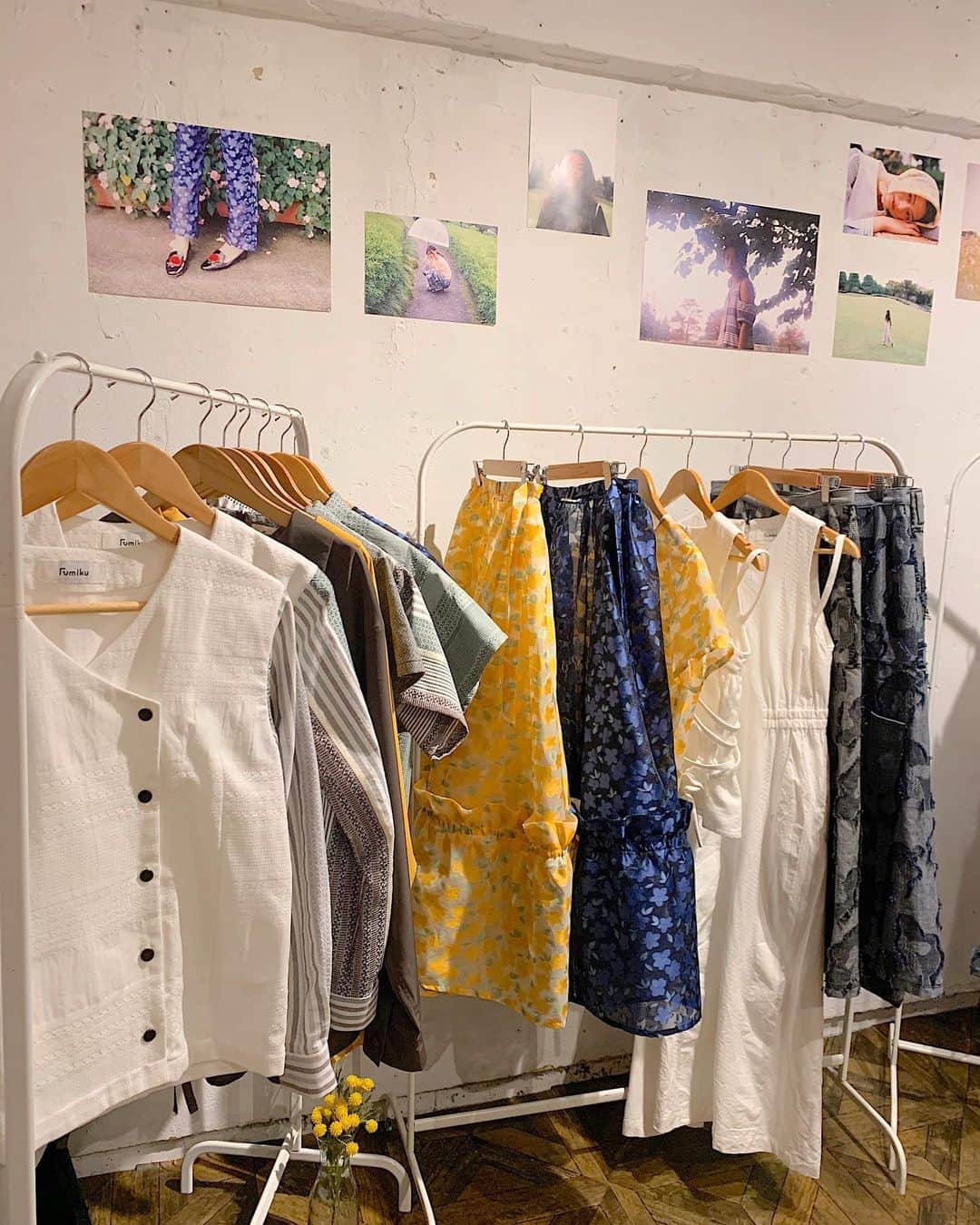 小林恵月さんのインスタグラム写真 - (小林恵月Instagram)「・ ・ Fumikuの展示会に呼んでいただきました🎀 かわいいお洋服がたくさんで 空間もとても 心地良かったなぁ~❕ ・ お話しもたくさんできたり、 楽しかったです！ ふみかさん ありがとうございました🌙😊 ・ ・ 学校終わりなのでローファー💧笑 ・ #fumiku #fashion  #小林恵月 #オスカープロモーション #oscarpromotion #model #japan」10月26日 17時44分 - ezuki_kobayashi