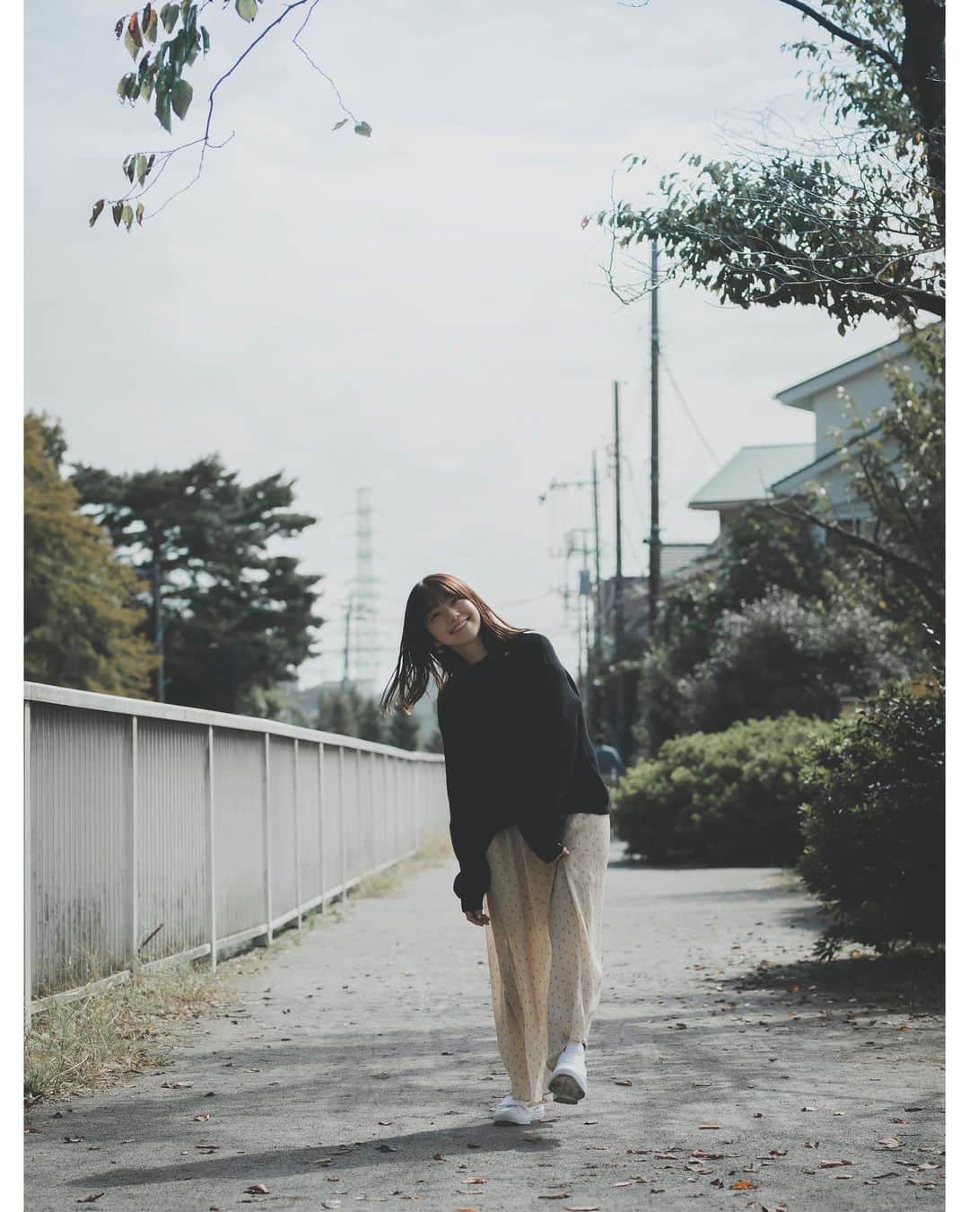 門前亜里のインスタグラム：「2019.10.20 久しぶりに写真を撮って貰いました！ 10月下旬だったのにめちゃくちゃ暖かかった日☺︎ 井の頭公園がとてつもなく広いことを初めて知りました」