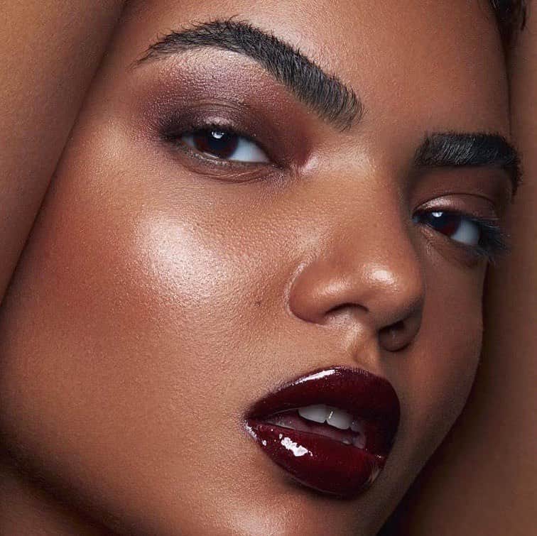 NARSさんのインスタグラム写真 - (NARSInstagram)「Never met a bold lip by @waltertucci we didn't like.  Model: @hiitskath Photographer: @tatanzuleta  Products used: Sheer Glow Foundation  Radiant Creamy Concealer  Soft Matte Complete Concealer Highlighting Powder in St. Barths  Laguna Liquid Bronzer Bronzing Powder in Casino  Blush in Exhibit A  The Multiple in South Beach  Eyeshadow in Coconut Grove  Climax Mascara Lipstick in Immortal Red and Opulent Red  Lip Gloss in Triple X」10月27日 4時15分 - narsissist
