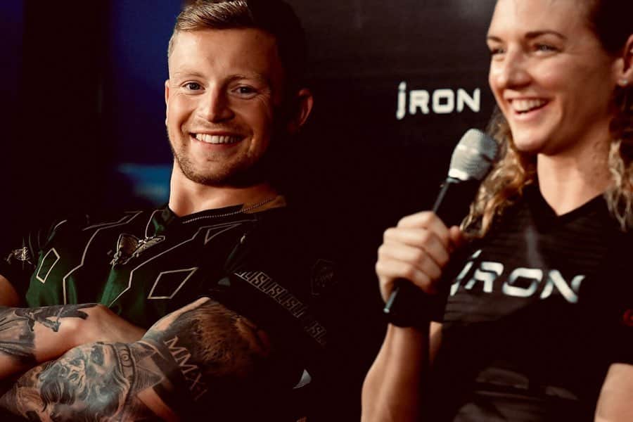 アダム・ピーティのインスタグラム：「MATCH DAY 🦍 Had a good time with @hosszukatinka @pernilleblume and @nathangadrian at the press conference yesterday but today we race 🏆 When and where to watch will be on my story so make sure you tune in 📺」