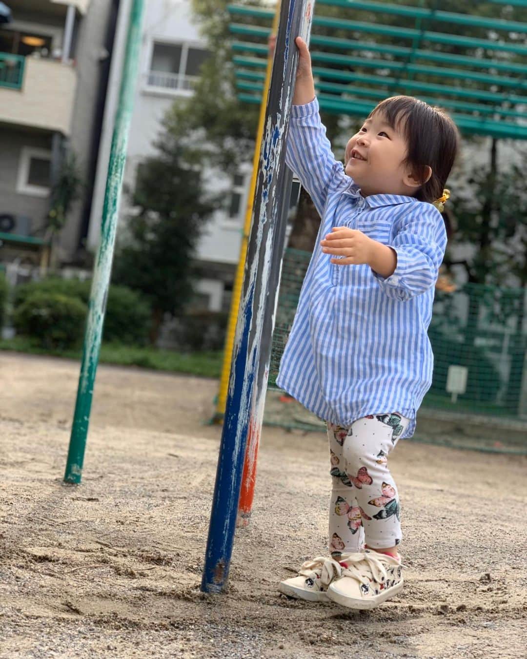 田中雅美さんのインスタグラム写真 - (田中雅美Instagram)「公園好き。  #2歳 #女の子 #公園好き」10月26日 19時58分 - tanakamasami_official