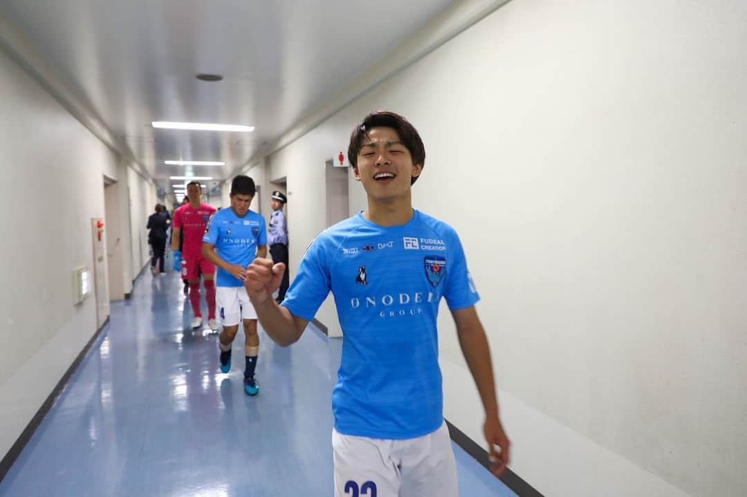 横浜FCさんのインスタグラム写真 - (横浜FCInstagram)「- 2019.10.27 SUN vs TOKYO VERDY 14:00 KICK OFF 明日も選手のたくさんの笑顔が見れますように。 - #yokohamafc #横浜FC #HAMABLUE #HAMAPRIDE #三ツ沢を青にそめよう #jleague #HAMABLUE応援DAY2019 #ガッツポーズ」10月26日 20時56分 - yokohamafc_official