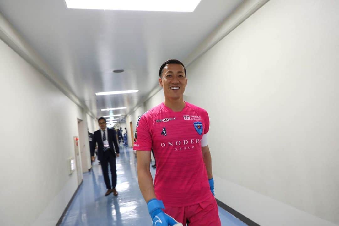 横浜FCさんのインスタグラム写真 - (横浜FCInstagram)「- 2019.10.27 SUN vs TOKYO VERDY 14:00 KICK OFF 明日も選手のたくさんの笑顔が見れますように。 - #yokohamafc #横浜FC #HAMABLUE #HAMAPRIDE #三ツ沢を青にそめよう #jleague #HAMABLUE応援DAY2019 #ガッツポーズ」10月26日 20時56分 - yokohamafc_official