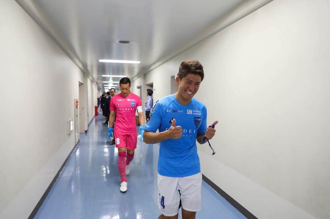 横浜FCさんのインスタグラム写真 - (横浜FCInstagram)「- 2019.10.27 SUN vs TOKYO VERDY 14:00 KICK OFF 明日も選手のたくさんの笑顔が見れますように。 - #yokohamafc #横浜FC #HAMABLUE #HAMAPRIDE #三ツ沢を青にそめよう #jleague #HAMABLUE応援DAY2019 #ガッツポーズ」10月26日 20時56分 - yokohamafc_official