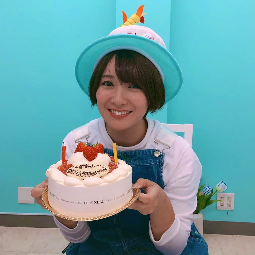 紺野栞さんのインスタグラム写真 - (紺野栞Instagram)「. チャンス撮影会、誕生日オフ会に 来てくださった皆様！！！！！ ありがとうございました😭😭😭！ . 今年は関西でもお誕生日会ができて ほんっっっっとうによかった！！！！ 楽しかった、うれしかった😭😭😭 . あああ、25歳の誕生日も ほんとに素敵だったなああ もう一回10月過ごしたいなああ . . . #グラビア #gravure #그라비아  #일본 #sexy #섹시 #japanesegirl  #japan  #love #followme #sexy  #swimwear #水着 #likeforlikes  #グラドル #グラビアアイドル」10月26日 21時06分 - shiooo1023