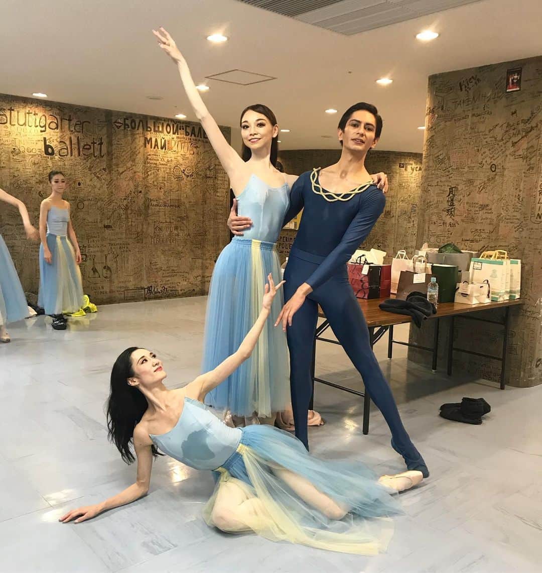 上野水香さんのインスタグラム写真 - (上野水香Instagram)「#serenade  今日は、私は#セレナーデ を踊りました。 そのほかに勅使河原三郎さんの新作、そして春の祭典の上演があり、大いに盛り上がっていました(*´-`) 明日もバレエ団のみんな頑張ってくださいね💗 ご来場いただいた皆さまありがとうございました☺️♡」10月26日 21時40分 - mizukaueno