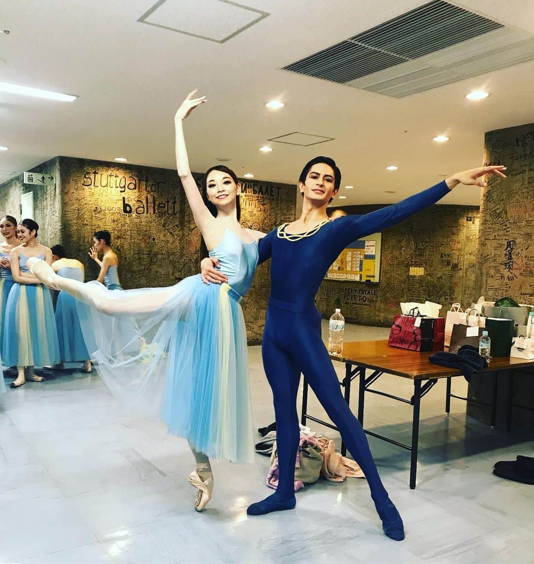 上野水香さんのインスタグラム写真 - (上野水香Instagram)「#serenade  今日は、私は#セレナーデ を踊りました。 そのほかに勅使河原三郎さんの新作、そして春の祭典の上演があり、大いに盛り上がっていました(*´-`) 明日もバレエ団のみんな頑張ってくださいね💗 ご来場いただいた皆さまありがとうございました☺️♡」10月26日 21時40分 - mizukaueno