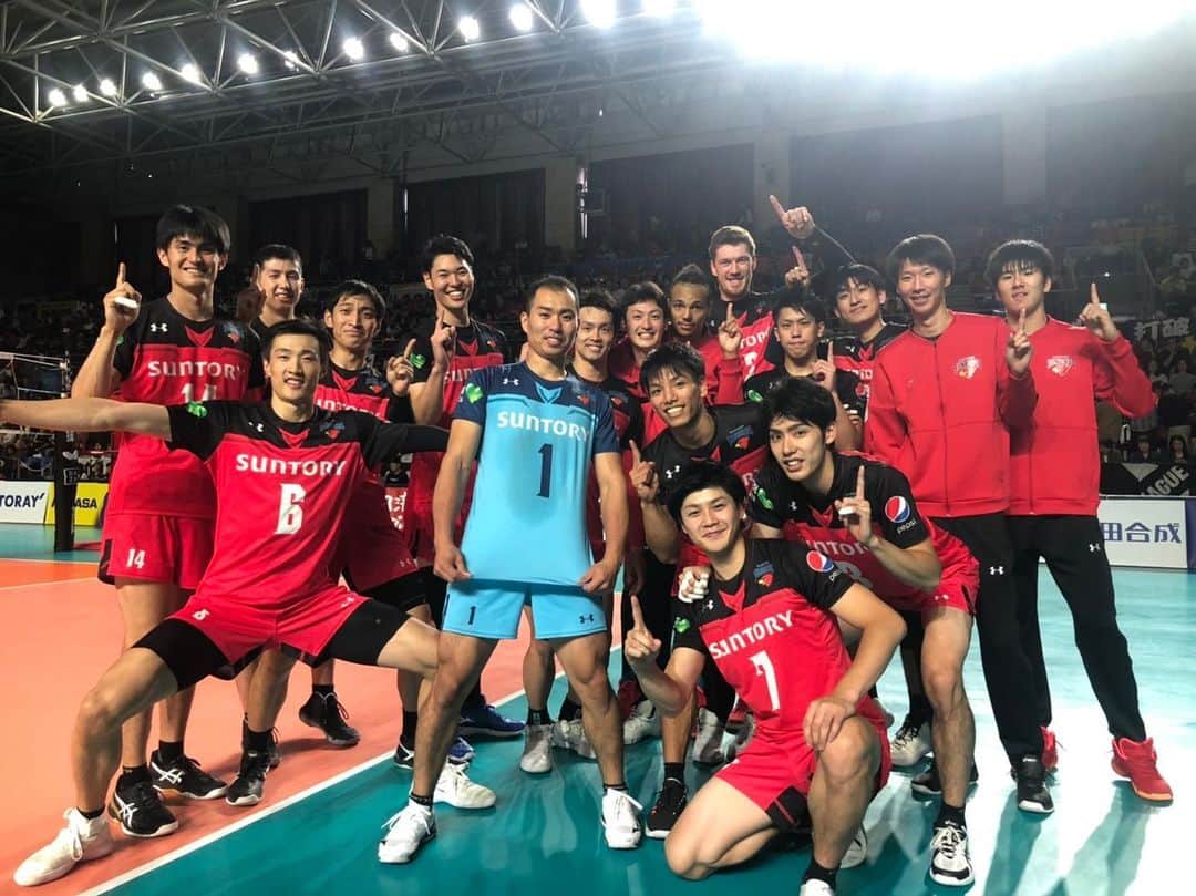 のインスタグラム：「1勝目♪ 沢山の応援ありがとうございました♪ 2019.10.26  #サントリー #サンバーズ #vリーグはバレーだよ」
