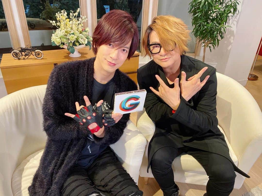 DAIGOさんのインスタグラム写真 - (DAIGOInstagram)「ニコニコ生放送！DAIGO P！ラスト3回！GLAYのTERUさんがゲストに来てくださいました！！！めちゃくちゃ楽しかったです！TERUさんの温かさにいつもいつも感謝です！！本当にありがとうございました！！アルバムNO DEMOCRACY最高！ #GLAY  #TERU #DAIGO #NODEMOCRACY」10月26日 21時48分 - daigo_breakerz_