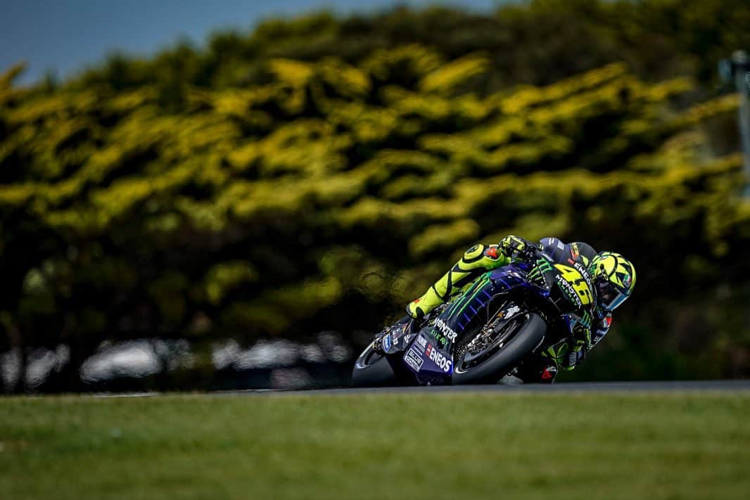 バレンティーノ・ロッシさんのインスタグラム写真 - (バレンティーノ・ロッシInstagram)「Phillip Island Grand Prix Circuit,Australia Saturday,official practice 📸 @falex79」10月26日 22時01分 - valeyellow46