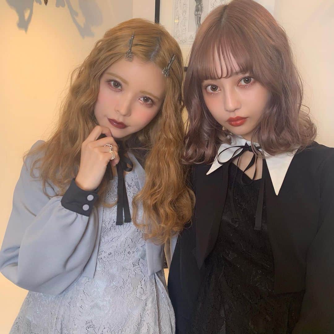のインスタグラム：「LARMEの撮影でもご一緒させてもらった可愛いお二人の @eatme_japan のイベントヘアメイクでした❤︎」