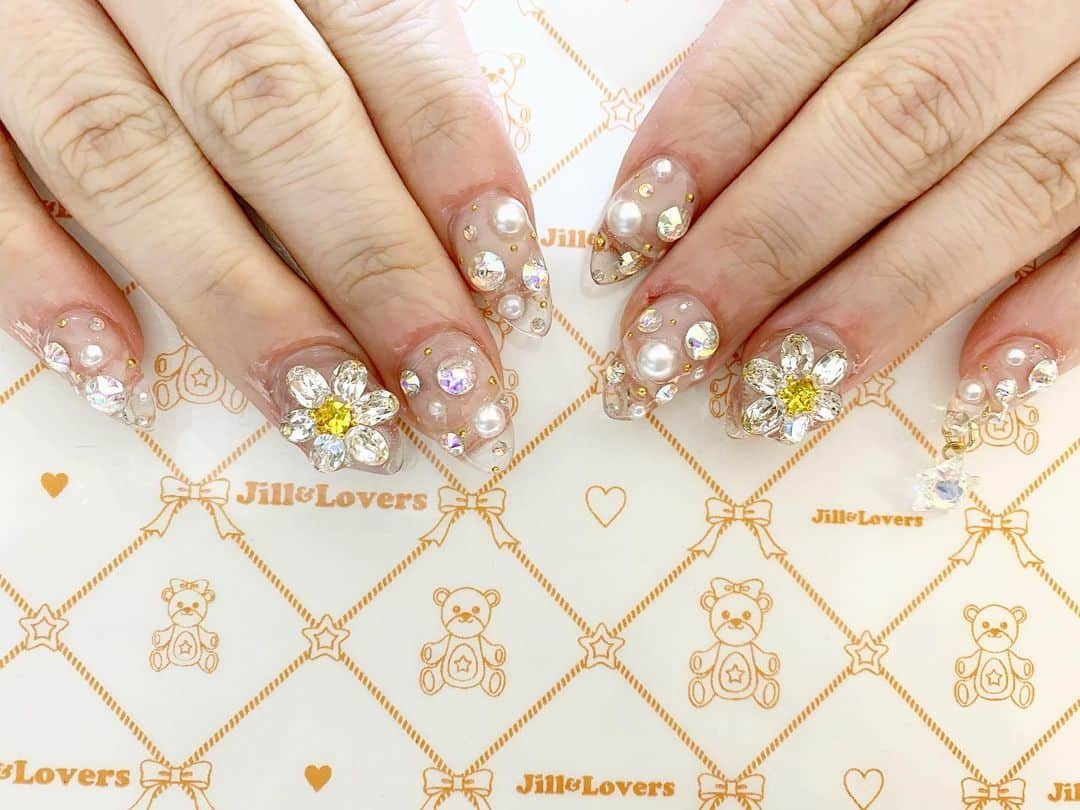 mamijinguさんのインスタグラム写真 - (mamijinguInstagram)「🌼 #jillandlovers #nail #nailart #paragel #gelneil#gel #ネイル #ネイルアート #me #look #love #かわいい」10月26日 22時09分 - mamijingu