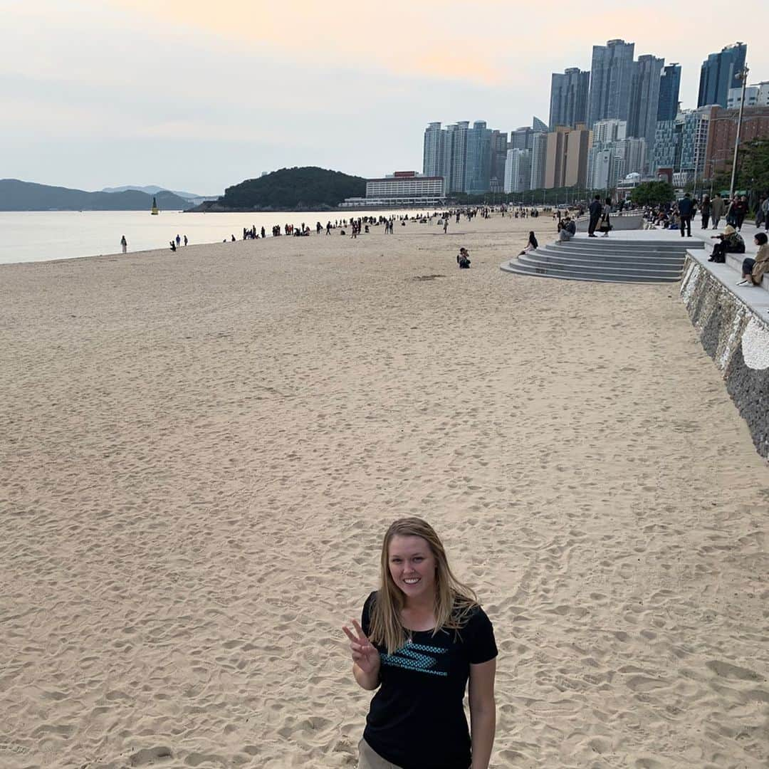 ブルック・ヘンダーソンさんのインスタグラム写真 - (ブルック・ヘンダーソンInstagram)「Happy to be in South Korea! 🇰🇷😁#Busan #bmwladieschampionship #paradisehotelbusan  @tuna_kimsangbong」10月26日 22時12分 - brookehendersongolf