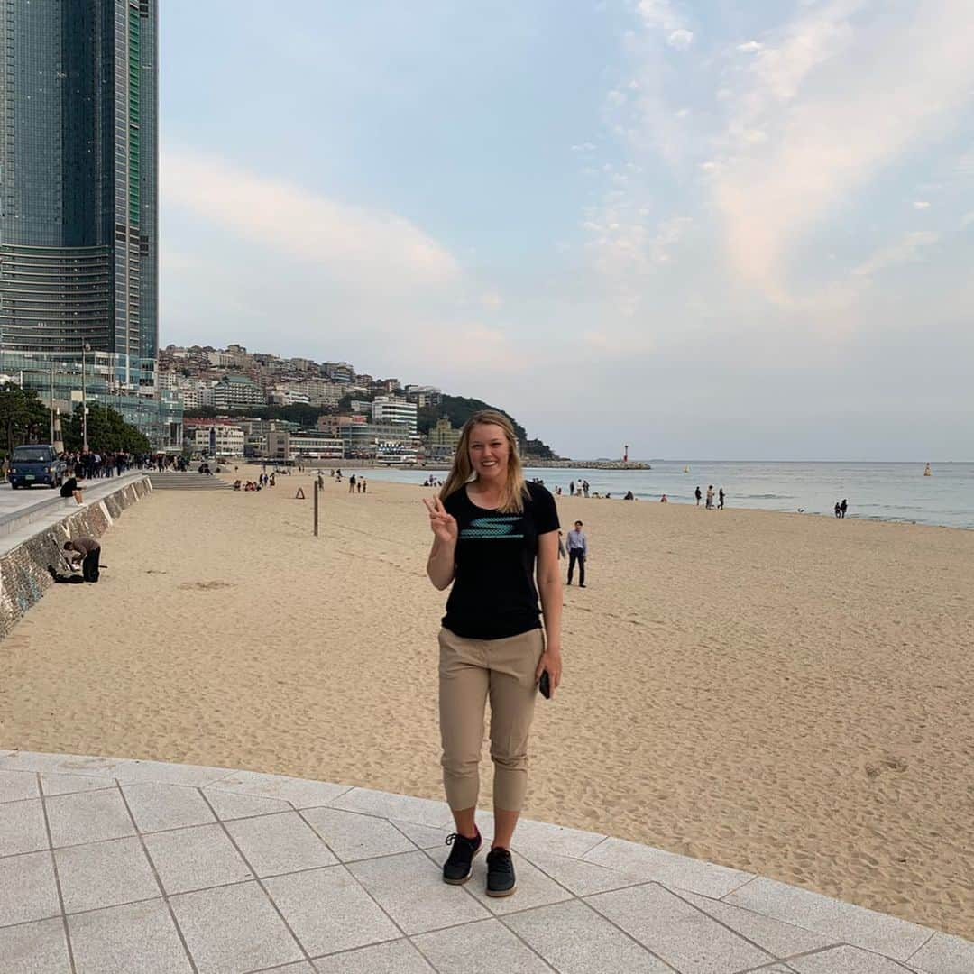 ブルック・ヘンダーソンさんのインスタグラム写真 - (ブルック・ヘンダーソンInstagram)「Happy to be in South Korea! 🇰🇷😁#Busan #bmwladieschampionship #paradisehotelbusan  @tuna_kimsangbong」10月26日 22時12分 - brookehendersongolf