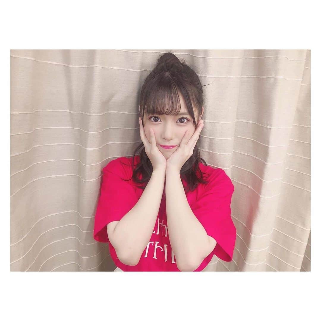 岩田陽菜さんのインスタグラム写真 - (岩田陽菜Instagram)「ちゃーとりしか〜☺️💓﻿ ﻿ とろリーダーありがとろ。。🍣😢😢😢😢😢﻿ ﻿ #ヘアアレンジ　は　#ハーフアップお団子　です🍡　﻿ ﻿ ﻿ #STU48 #charmingtrip ﻿ #土路生優里 #石田千穂　#石田みなみ　#田中皓子　#新谷野々花  #岩田陽菜﻿ #ハーフアップ　#お団子ヘア」10月26日 22時14分 - hina_naso_stu48