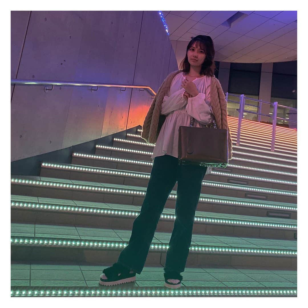 森杏奈さんのインスタグラム写真 - (森杏奈Instagram)「ㅤㅤㅤㅤㅤㅤㅤㅤㅤㅤㅤㅤㅤ ㅤㅤㅤㅤㅤㅤㅤㅤㅤㅤㅤㅤㅤ この前のお私服です✌︎( ˙-˙︎︎︎　︎︎︎✌︎) ㅤㅤㅤㅤㅤㅤㅤㅤㅤㅤㅤㅤㅤ かお！！笑 ㅤㅤㅤㅤㅤㅤㅤㅤㅤㅤㅤㅤㅤ トップス▹▸古着 カーディガン▹▸dkgirl @dkgirlsale  ボトムス▹▸andemiu @andemiu_official  靴▹▸tsuru by marika oikawa @tsurubymarikooikawa  鞄▹▸christiandior @diorunofficial  ㅤㅤㅤㅤㅤㅤㅤㅤㅤㅤㅤㅤㅤ #fashion #ファッション #clothes #洋服 #code #コーデ #coordinate #コーディネート  #私服 #秋服 #oldclothes #古着  #dkgirl #koreafashion #韓国ファッション #andemiu #アンデミュウ #tsurubymarikooikawa #ツルバイマリコオイカワ #christiandior #クリスチャンディオール  ㅤㅤㅤㅤㅤㅤㅤㅤㅤㅤㅤㅤㅤ」10月26日 22時17分 - _morianna