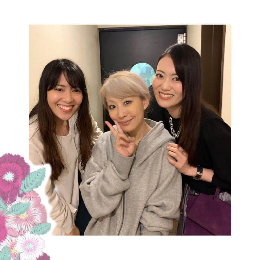 煌月爽矢のインスタグラム：「.﻿ .﻿ ろみさんの舞台『さけび』観てきました。﻿ 重い内容、難しい台詞…﻿ ﻿ ﻿ 演劇って本当色々だなぁ。﻿ ﻿ ﻿ 今、リアルな現代劇の稽古中だからこそそう思いました。﻿ ﻿ そして、やっぱり朴璐美さんという役者さんの熱が素晴らしい。。。﻿ パワー頂いたのでお稽古頑張ります！﻿ ﻿ ﻿ #朴璐美　さん﻿ #さけび﻿ ﻿」
