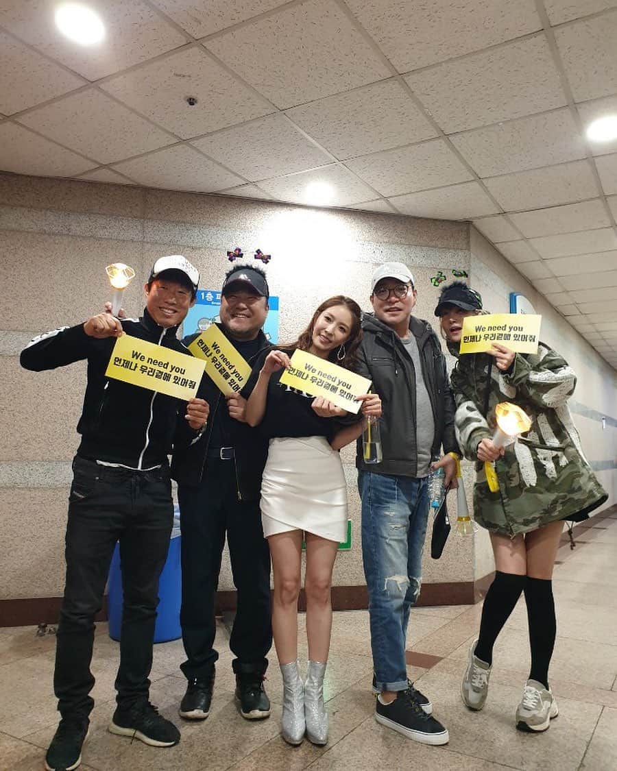 BoAのインスタグラム：「넘 멋진 울 언니 오빠들~~ 사랑합니당~~❤️」